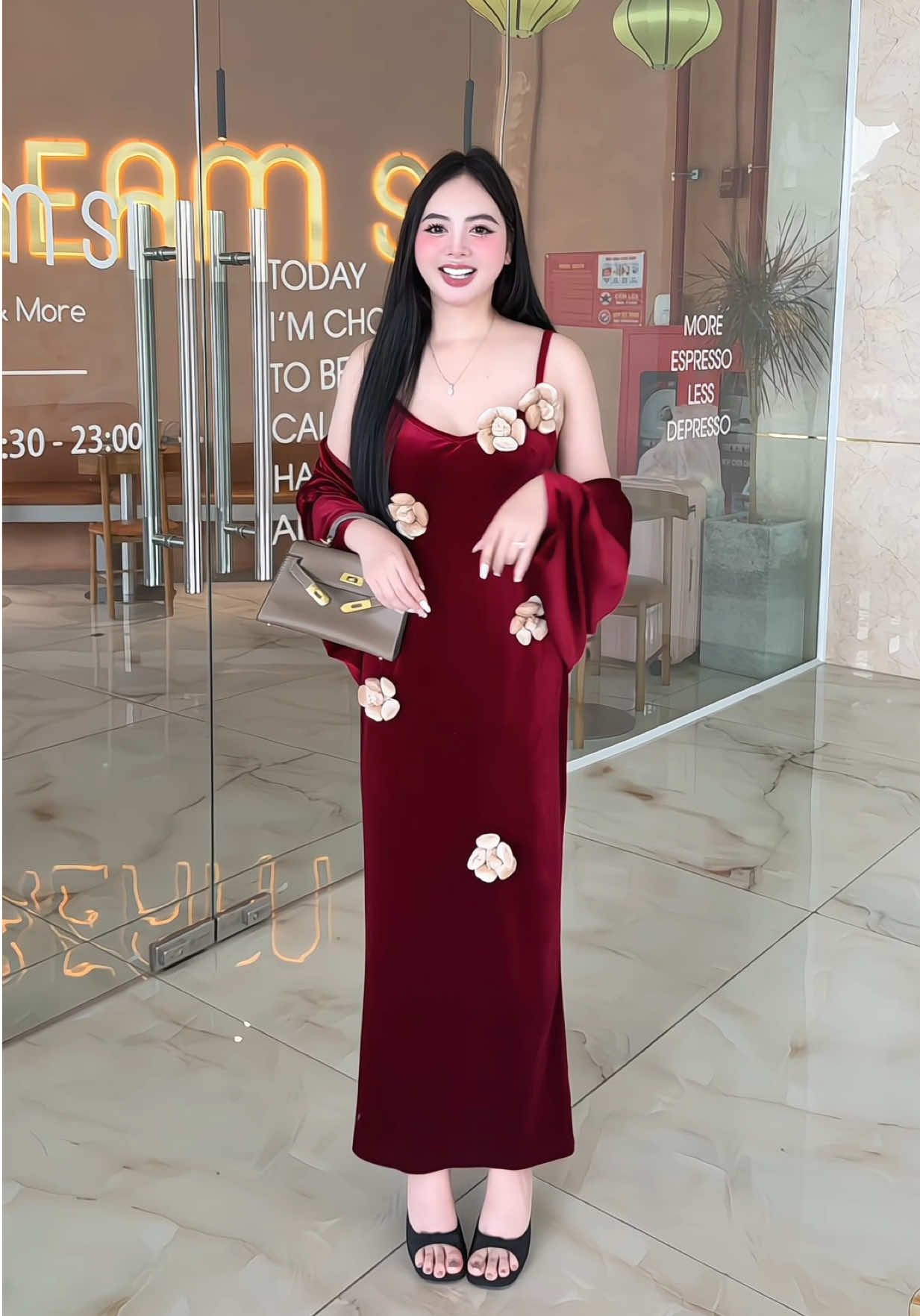 Váy thiết kế xinh sang em để góc trái màn hình nhoa 🌝 @Trang Mun Trendy 🎀 #trending #fyp #thoitrang #viral #xuhuongtiktok #xuhuong #trangmun 