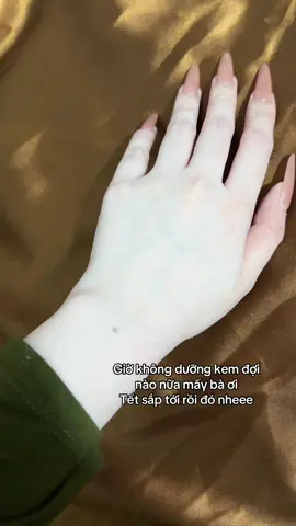 Dưỡng da ăn tết kiếm em #fypシ #xuhuong #kemtronmientay 