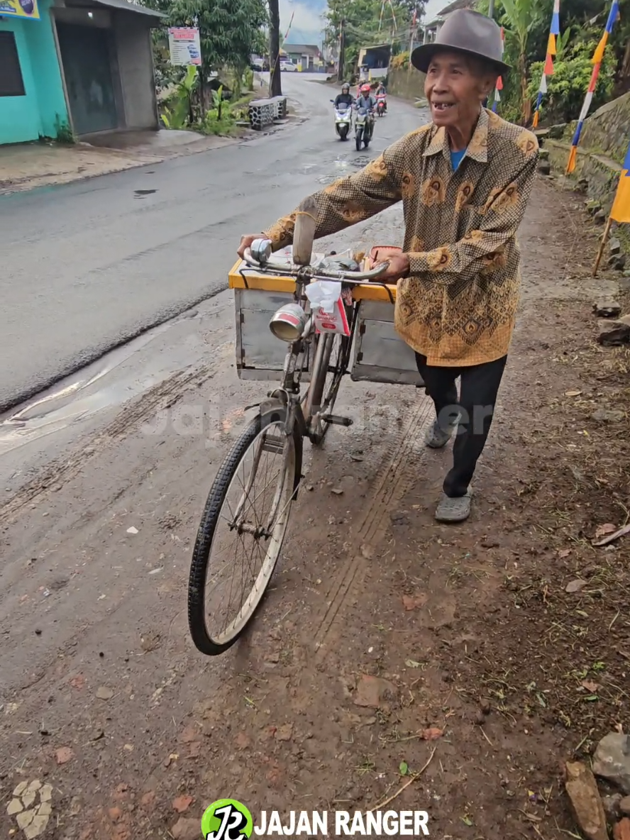 abah ciman usia 80 tahun masih semangat jualan cilok gope 2 #viral #fypシ #ideusaha #trending #idejualan 