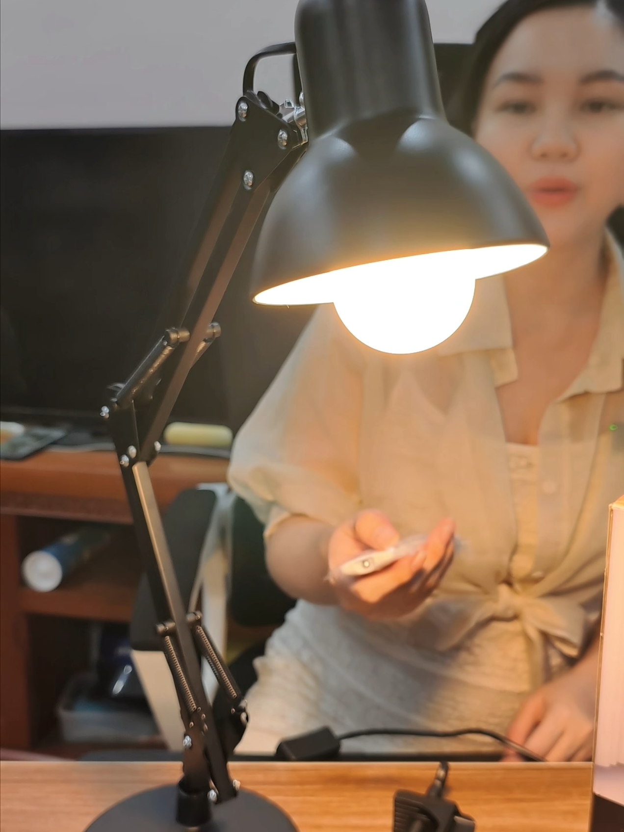 Tao1501 Đèn Bàn Học Bóng LED Chống cận thị bảo vệ mắt tùy chọn bóng #denbanhoc #denbanchongcanthi #gocvanphongcuatien 
