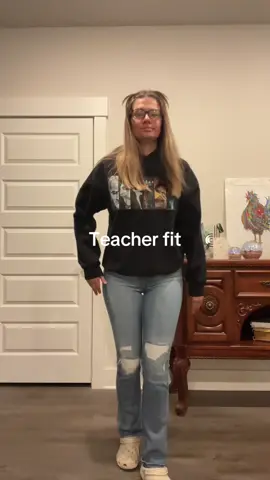 I’m honestly dying… I got worse over night but still going in. No fever, just more congested than all get out & ears are ringing.  I’m fine, it’s fine, we’re fine.  #sick #teacher #sinuses #casual 