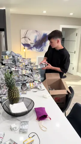 Faster Higher Energy 😎 #MoneyVibes #CashLife #LuxuryMood #BossMoves #RichVibes