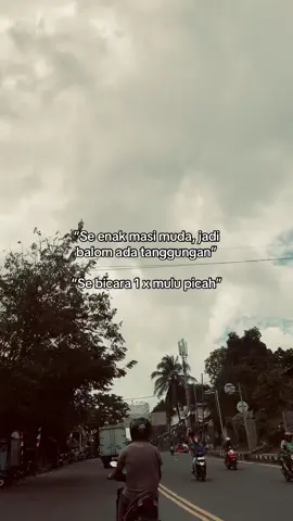 Jaga mulu tu ee 🤣#fypシ゚ #lewatberandafyp #ambonpride🏝🔥 #tulangpunggungkeluarga 