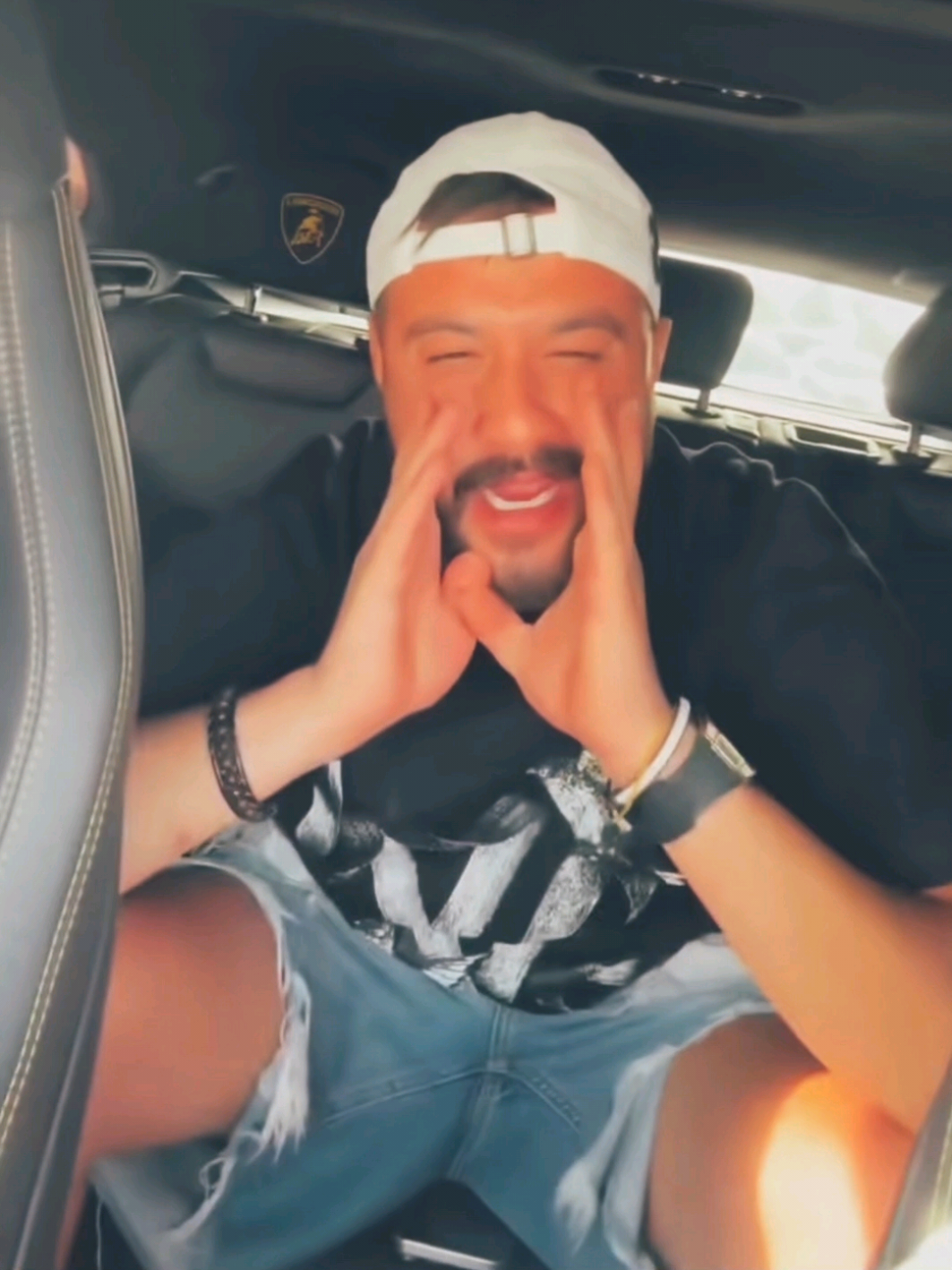 نقيـس كلشـي ورايـا وننسى لي فـات مـام ذاك الڨلب لي كويتيه بالنار صايي ولا قاسح كي مابقاش لامان @chebmomo #chebmomo #CapCut #foryoupage #foryou #fyp 