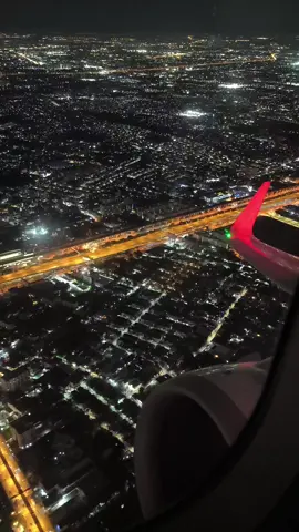 วิวสวยๆในยามค่ำคืน✈️✨ไฟท์บินจากดอนเมืองไปภูเก็ต🥰 #ที่นั่งติดริมหน้าต่างเครื่องบิน #วิวบนเครื่องบิน #วิวสวย #การเดินทางของฉัน #ยืมลงสตอรี่ได้ 