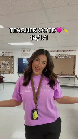 Ootd ft my favorite pants 💁🏻‍♀️ #OOTD #teacherootd #teacher #teachersoftiktok #teachertok 