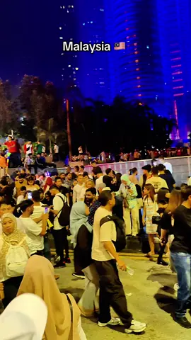 Malaysia 🇲🇾 klcc Twins Towers ❤️💫#creatorsearchinsights #malaysia #tourist #fyp #foryoumalaysia 