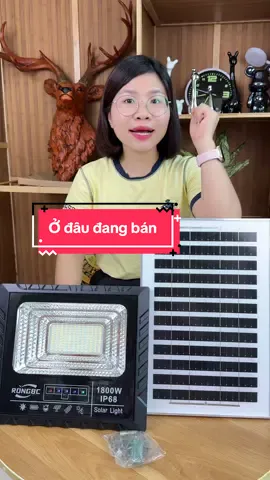Đèn sân vườn năng lượng mặt trời, công suất 1800W, đèn sáng trắng, kèm theo bảng pin năng lượng, chiếu sáng diện rộng #hangxinhtuoi #dennangluongmattroi 