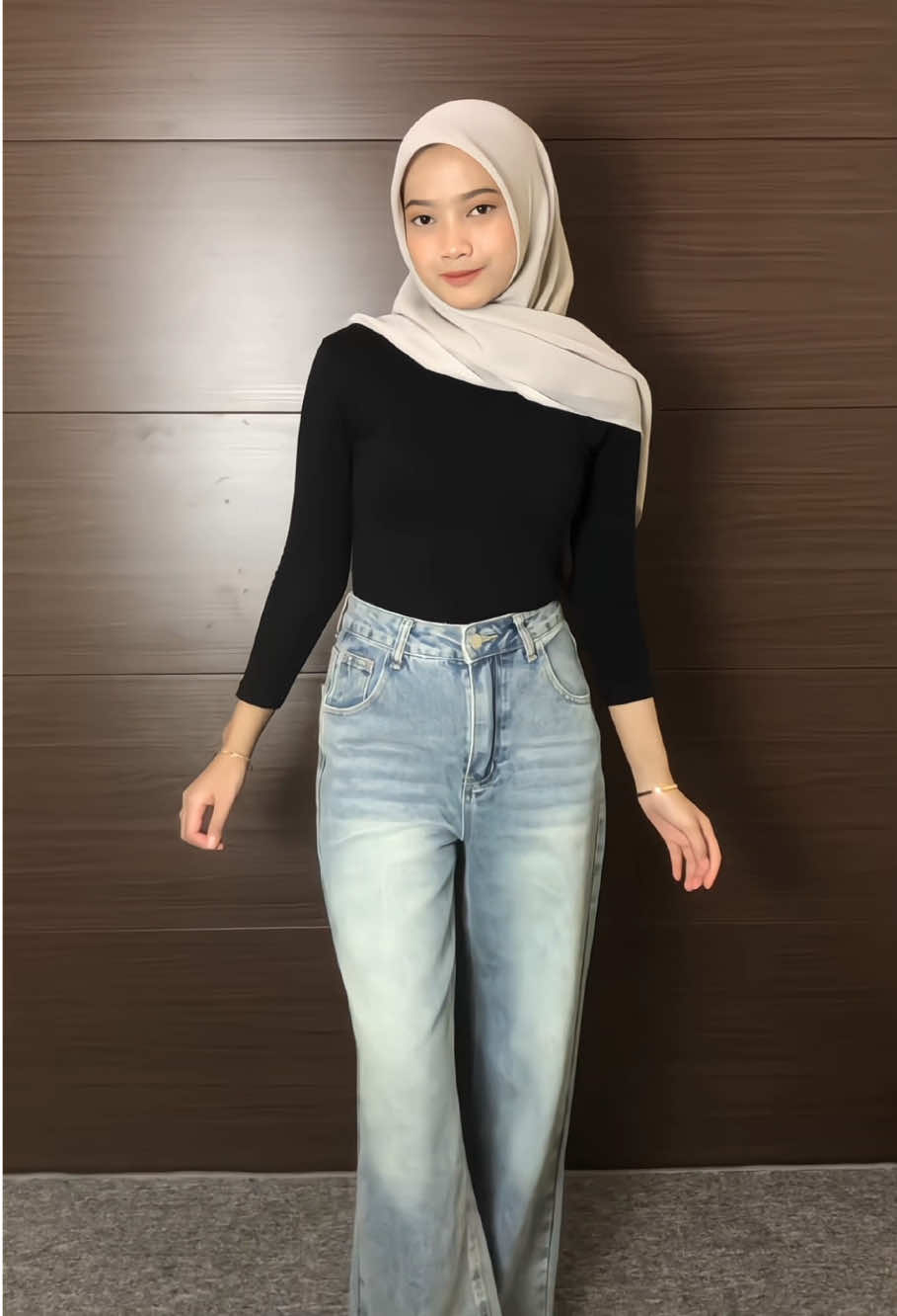 wajib punya jeansnya karna secakepp itu 