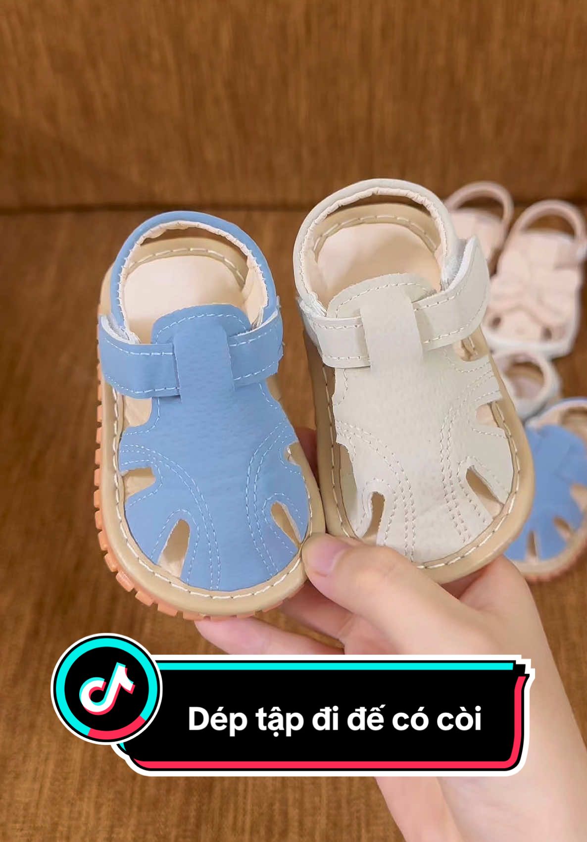 Dép tập đi mềm đế có còi cho bé #xuhuong #review #depchobe #depchobeyeu #deptapdichobe 