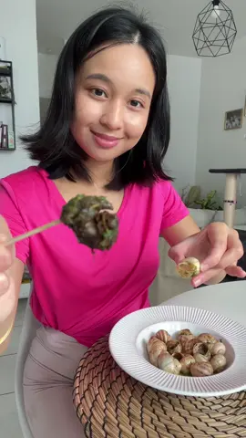 Escargot 🐌 🤤  et 🚶‍♀️sept 03, 2025 #highlightseveryone #fyp #nkinfrance #FilipinainFrance #europe 