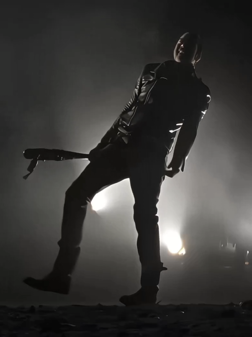 نيغن 😮‍💨...  .  .  #thewalkingdead #نيغن #negan 