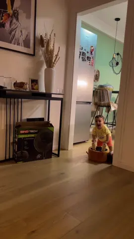 In loop 😂 #babylove #loop #twins #babyboy #FamilyFun 