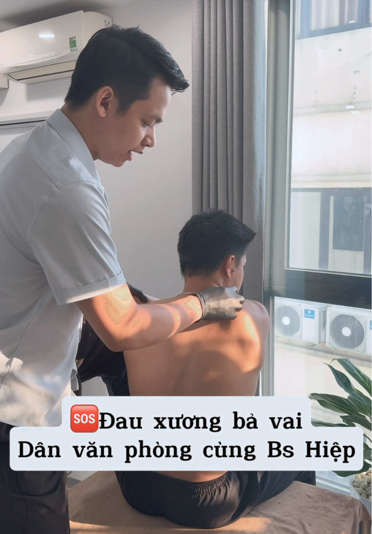 Đau dọc bả vai ở dân văn phòng cùng Bs Hiệp #đauvaigáy #đauđầu #trilieucovaigay #thoáihoásốngcổ #pickleball #thoátvịđĩađệm #trilieucotsong #đauvai #chấnthương #xuhuong #đôngcứngkhớpvai #bacsitrilieu #viêmquanhkhớpvai 