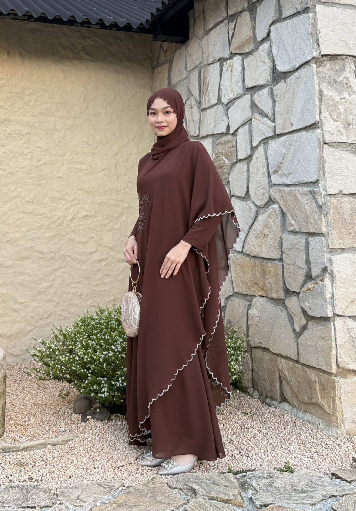 Yeahh Eira dress sekarang udah ada warna mahogani😍