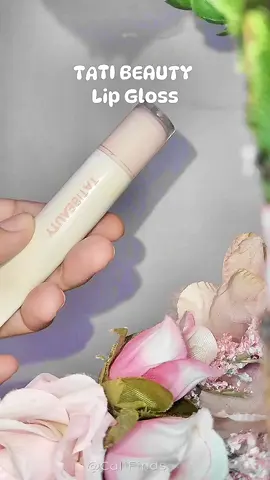 Hello! Tati Beauty offers u a shining shimmering lips. It moisturizes your lips and makes it look healthy.❤️❤️❤️ #fyp #lipgloss #lipcare #glossylips #tatibeauty 