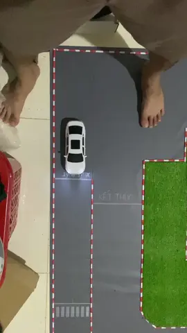 Làm mô hình để hướng dẫn học viên online và trực tiếp . Giúp học viên dễ hiểu bài hơn . Đang dần hoàn thiện …