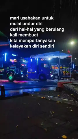 ojo kok koyo wong pekok #CapCut  #fyp #xyzbca #masukberanda #lewatberanda #4u  #truckvideos #storytruck  #truckmaniaindonesia #trendingvideo #storycanter  #cantermaniaindonesia #cmic_indonesia #drivermuda #sadstory #herextiktok #pesonatrukindonesia #cnjjayatransbanyuwangi #krodong_mania_indonesia #comunitas_truk_indonesia #romansasopirtruck #pekalongan  #truckmodifiedindonesia #giganesia #cinematic #truckcepatindonesia🏁 #biproject #berkahillahi 