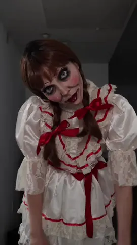 This trend, but featuring Annabelle 💁🏻‍♀️ #trendingaudio #annabellemakeup #annabelle #theconjuring #horrortok @The Conjuring @Warner Bros. 
