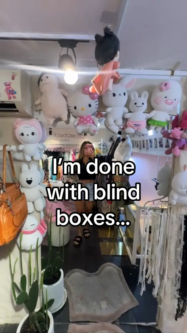 In the adorableness is this. Scented fruit plushie bag charms? 🥹 @POP MART US @POP MART #blindbox #popmart #babymolly 