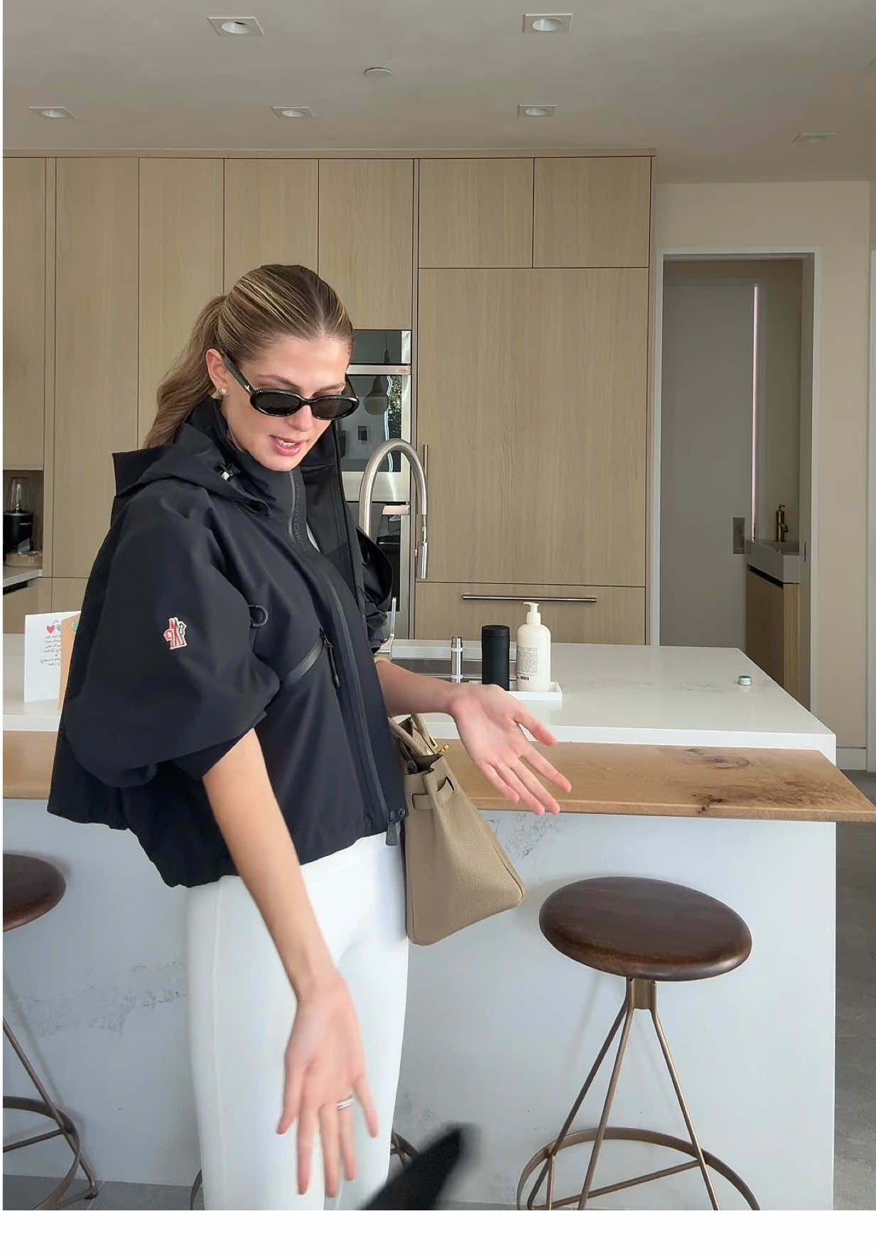 basically my uniform 🏃‍♀️ @alo @MONCLER @gentlemonster #OOTD #pilatesoutfit #athleisure 