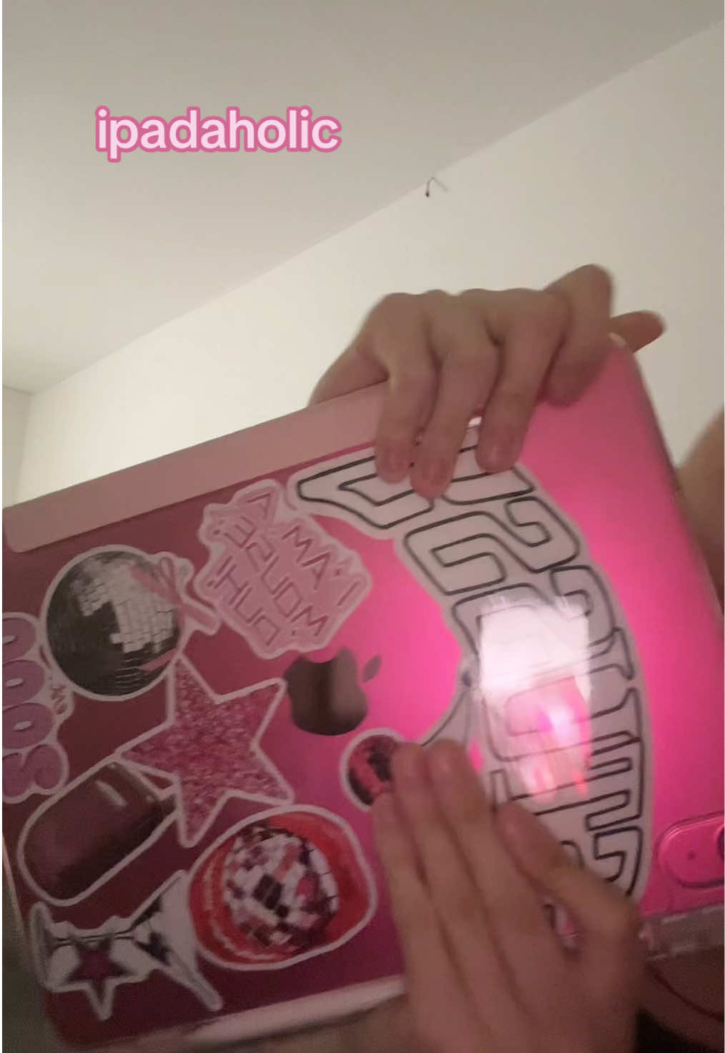 sorry, i love my ipad 😭🎀💗🌸🩰#recommendations #fürdich #ipadaesthetic #ipadpink #a16ipad  