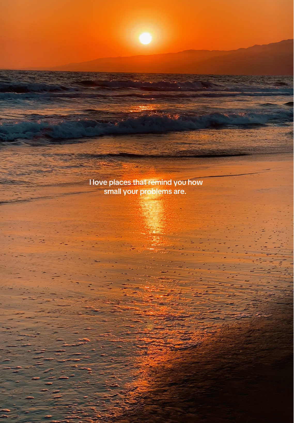 The ocean reminds us that life supposed to be lived not survived 🌊✨ ##ocean##sunset##aesthetics