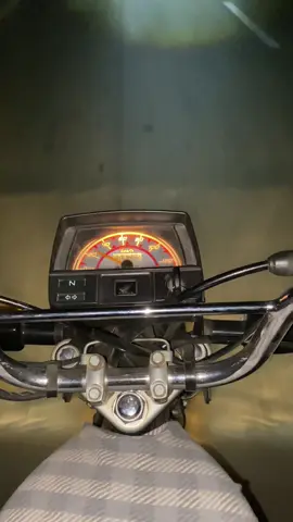 RIKSHAW😂 (Dirrrrrrrrrr)#trending #sindhi #vlogger #sindhisong #bathorians #sindhwale #mirpurbathoro #trend #bike #bikelover #singing 