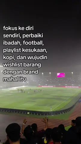 football 4everr 🏴󠁧󠁢󠁥󠁮󠁧󠁿❤️ #football #casualoutfits #persissolo #surakarta #fyp 