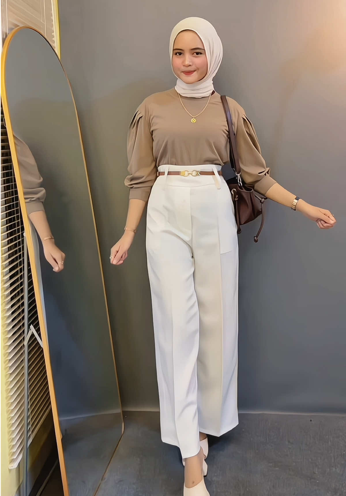 Huaaaaa kalian wajib cobain atasan kaos ini, asli nyaman banget digunakan untuk sehari-hari😍💋#atasanwanita #atasanwanitakekinian #kaoscombed #kaoslenganbalon #ootdhijab 