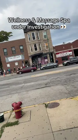 It took them 20 mins to open the door. They bout to go down  #chicago #chicagotiktok #viral #police #fyp