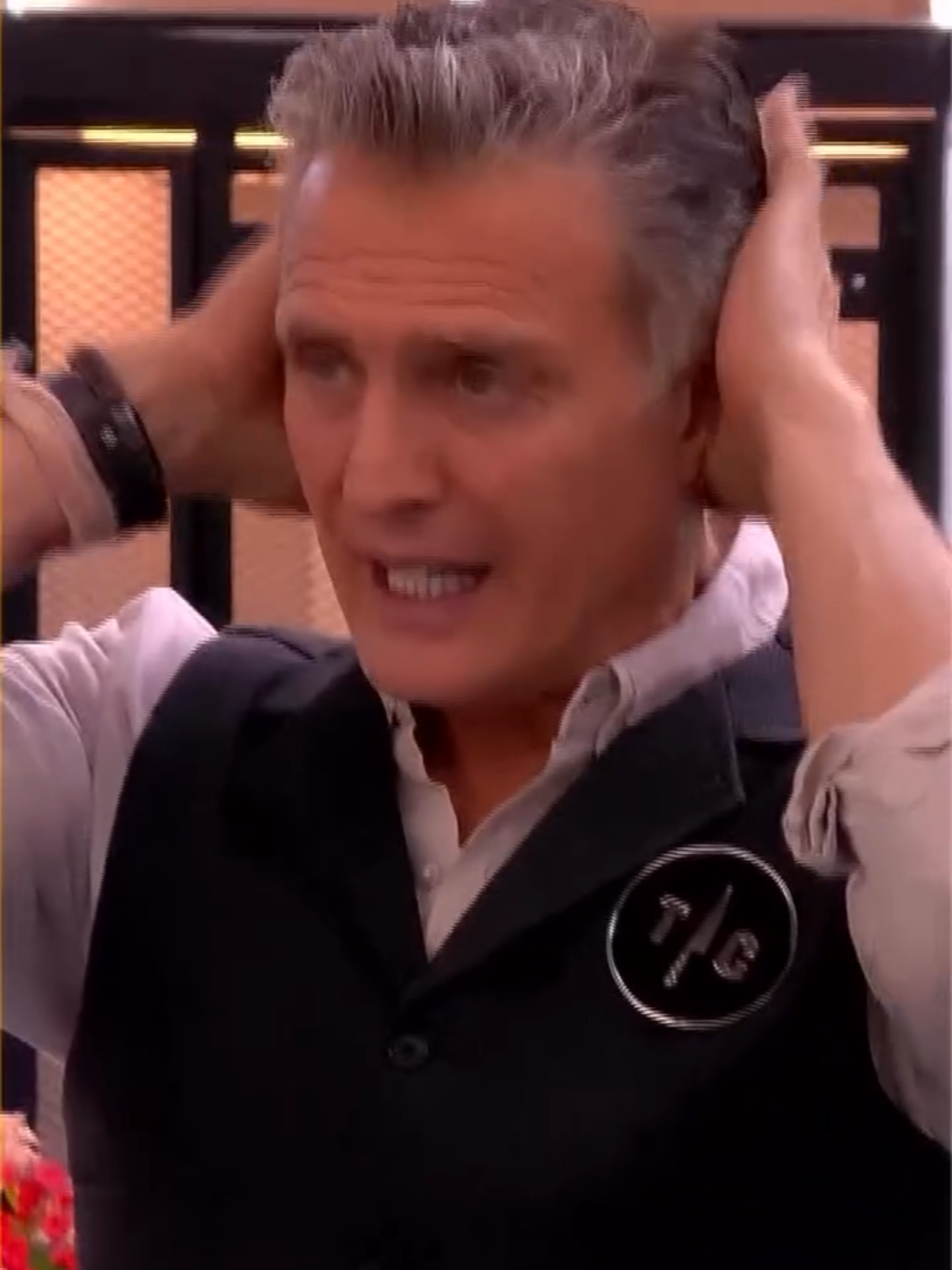 ESTA NOCHE llega un desafío congelante ❄️… la cocina hierve de tensión 🔥 y el desenlace será impactante 😰 ¿Quién se salvará del reto de eliminación en #TopChefVIP4 👨🏻‍🍳👩🏻‍🍳