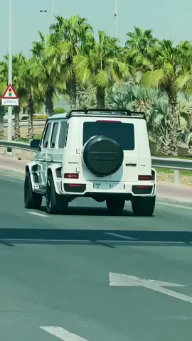 #brabus #dubai #luxurycars #supercars #carspotting 