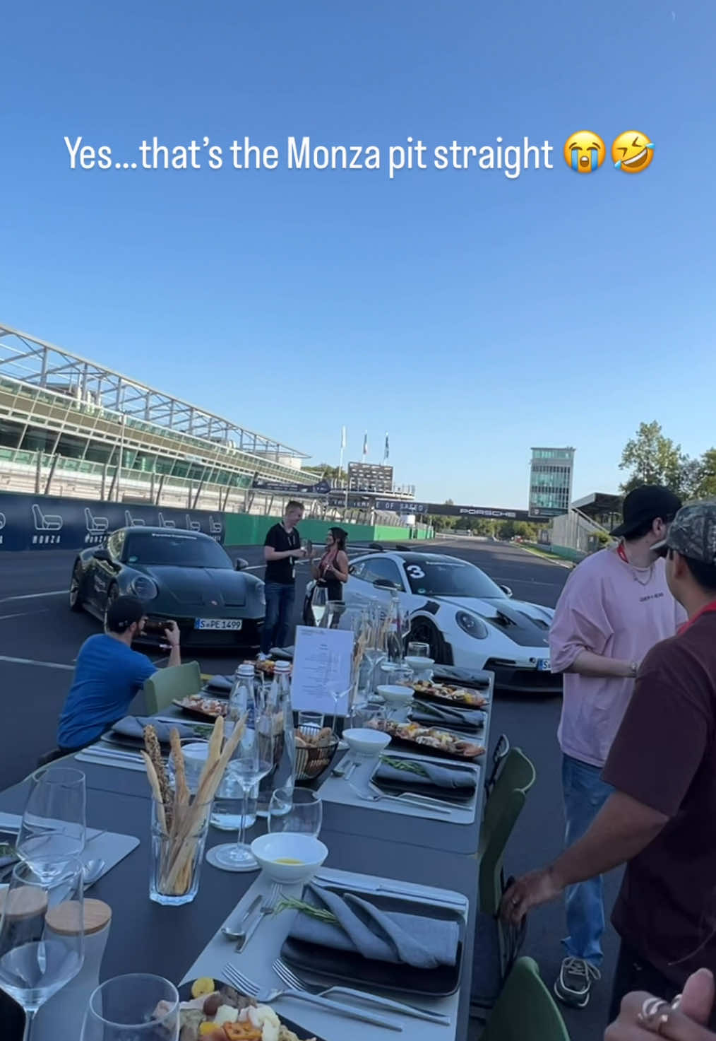 Top 1 of 1 times having dinner on the Monza pit straight, would recommend 👏🏽 random spawn in point went crazzzy 