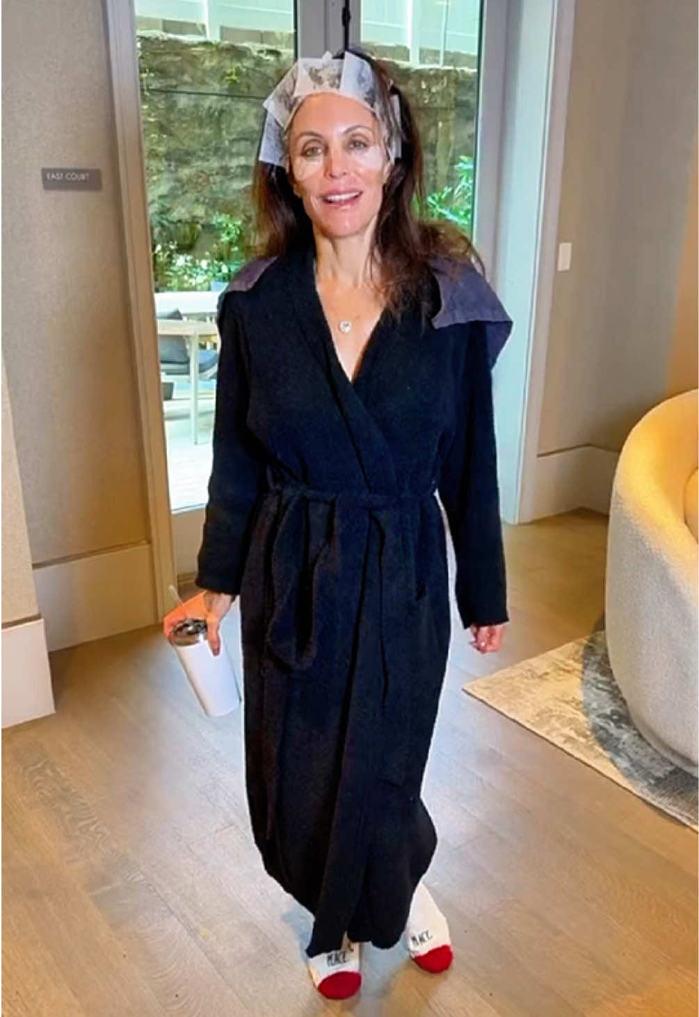 Like a supermodel does 💁🏻‍♀️ #todayshow #glam #tv #bts