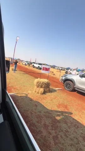 anotha drag🤣#carsoftiktok #toyotasouthafrica #landcruiser_v8 #toyota4x4 #bakkiefees 