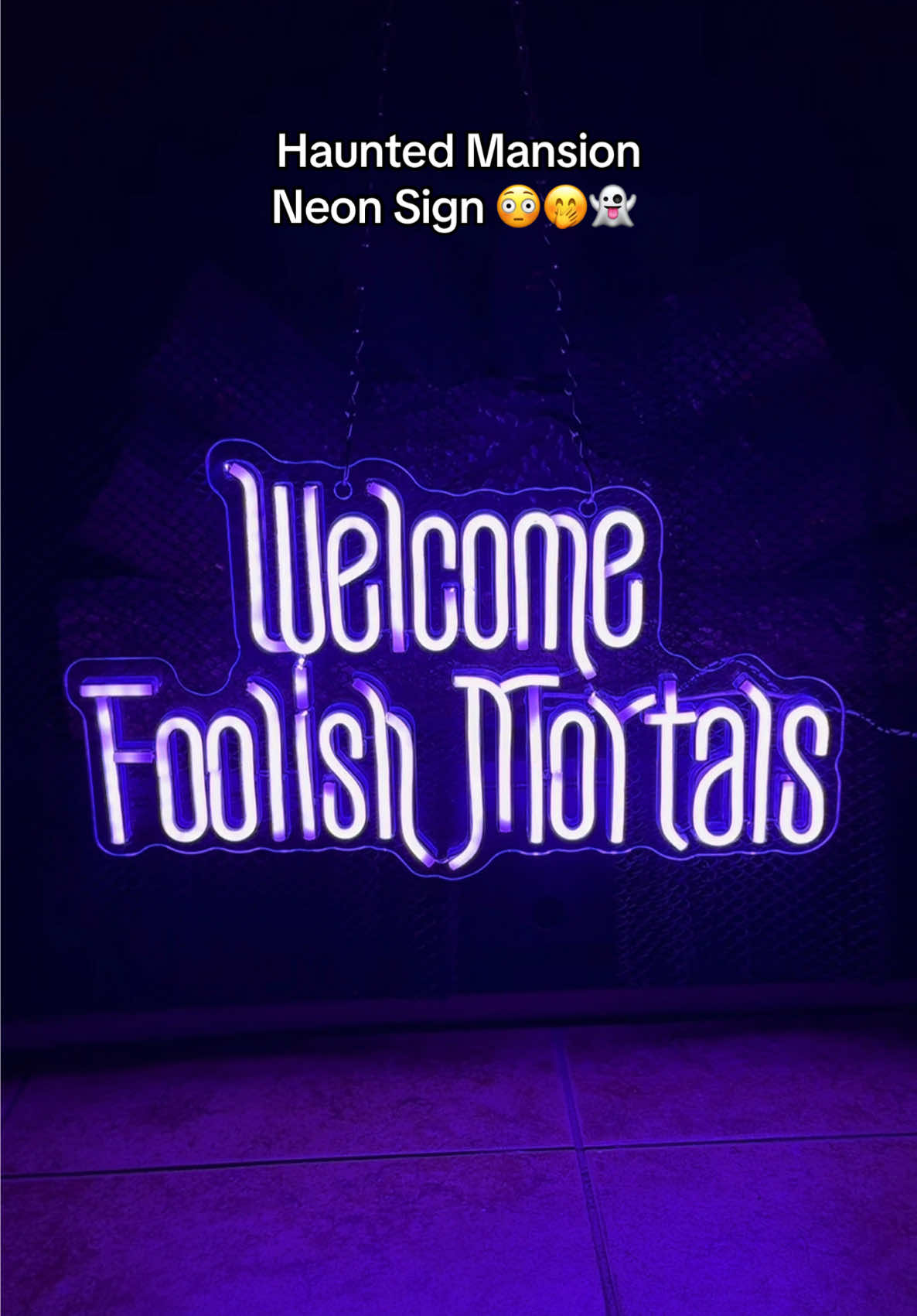 This is such a cool addition to my Halloween decor!! #neonsign #halloweendecorations #halloween #halloweendecor #tiktokshopcreatorpicks