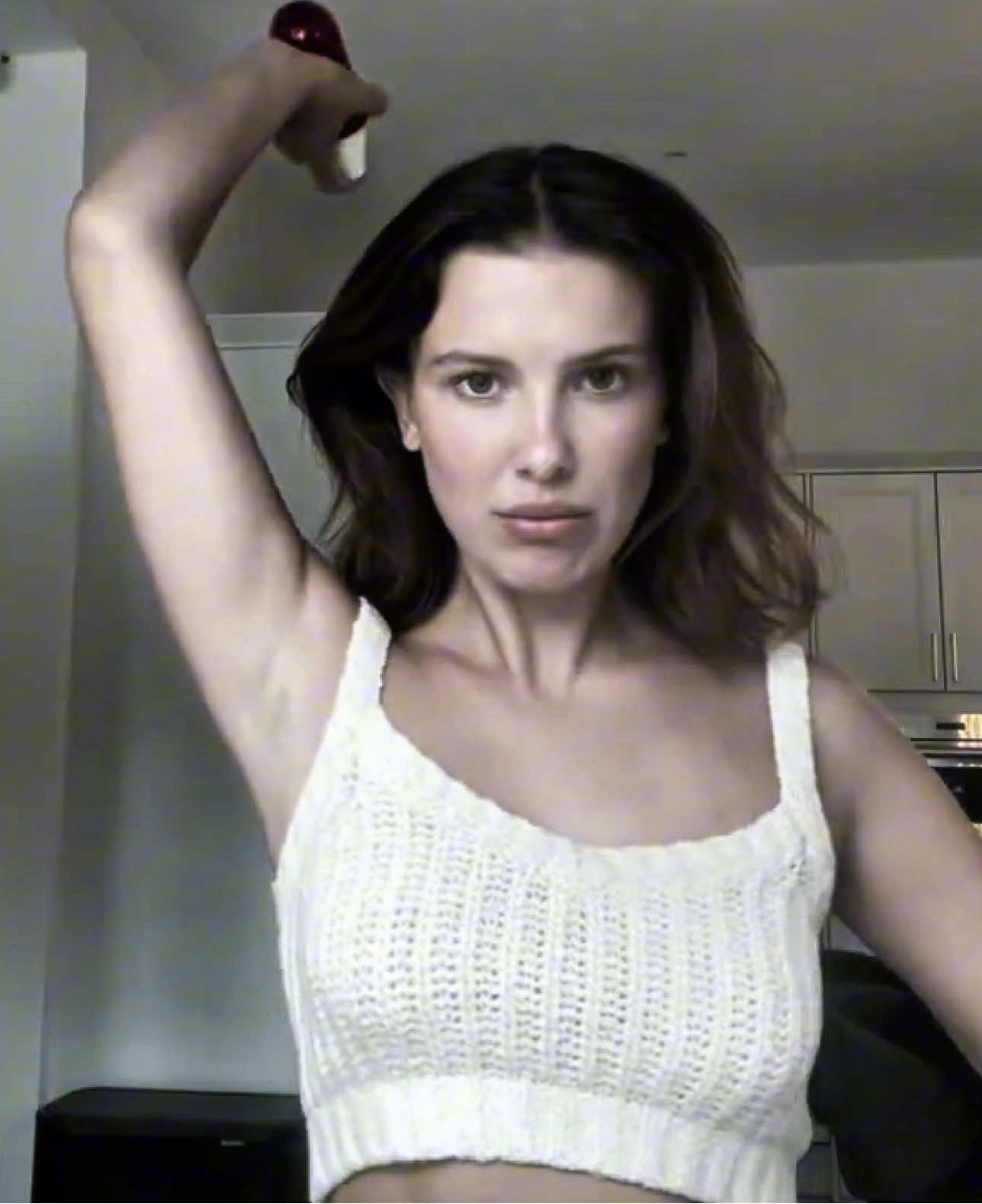 حلو واحلى من القمر ! #milliebobbybrown #ميلي_بوبي_براون #اكسبلور #fyp 