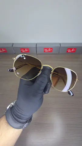 Rayban Hexagonal!  Modelo disponible, Unisex  WhatsApp 0992 275 094  📍Juan Leon Mallorquín Esquina Constitución Nacional  . . #encarnacion #anteojosdesol #rayban #anteojosdemoda #encarnacionparaguay 