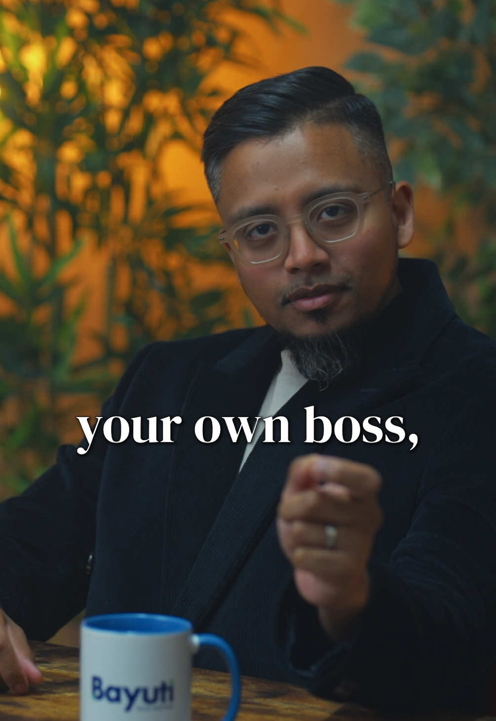 Freedom does not always look the way you imagine. When you step into entrepreneurship, there are no weekends, no fixed holidays, and no guaranteed downtime. The lines between work and life blur. Every day demands sacrifice, persistence, and focus. But here is the paradox. For those who truly love what they build, it no longer feels like work at all. What once felt like a job becomes a mission, and purpose replaces routine. #tanimzaman #muslimentrepreneur #halalbusiness #entrepreneurmindset #faithdrivenimpact 