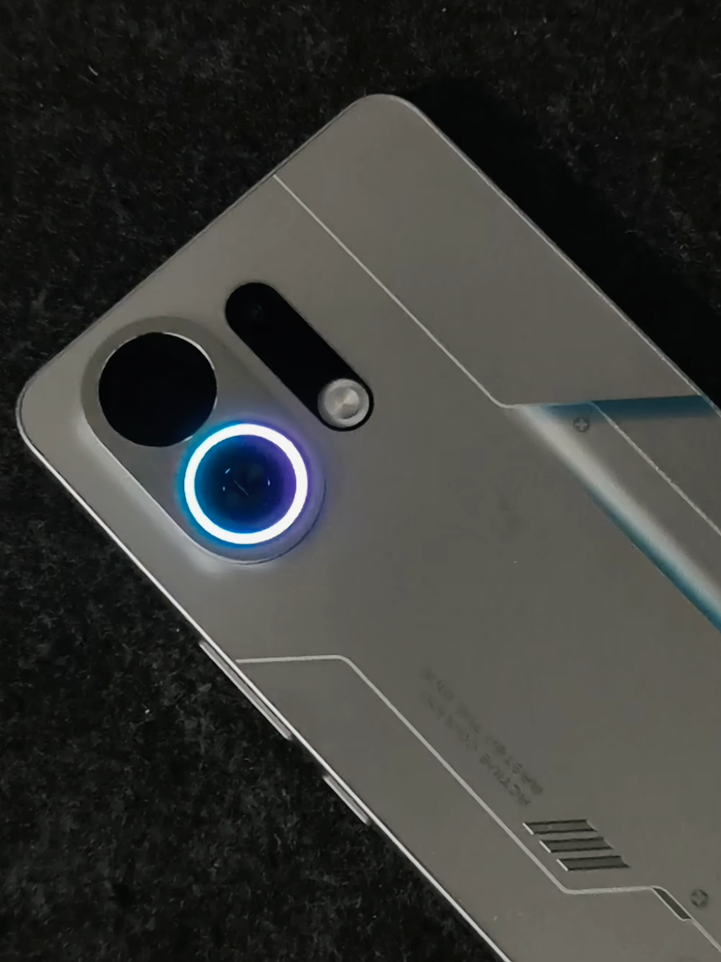 Oppo K13 Turbo Pro, chiếc điện thoại đầu tiên tích hợp quạt tản nhiệt nhưng vẫn có chuẩn kháng nước IPX9 😮 #oppok13turbopro #oppo #gamingphone #fyp #rgb 