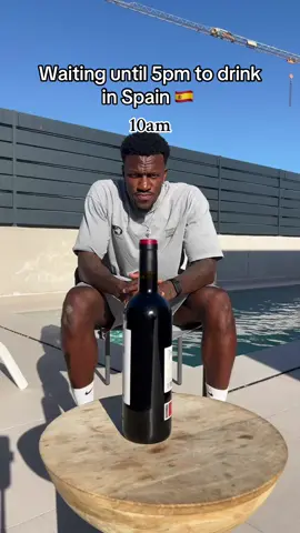 Wine O’clock 🍷  #spain #wine #trending #fyp 