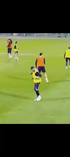 Masters of the samba moves 🔥🔥💯💯🕺🕺🕺 #footballtiktok #footballdance #dance #Griezmann #fyp 