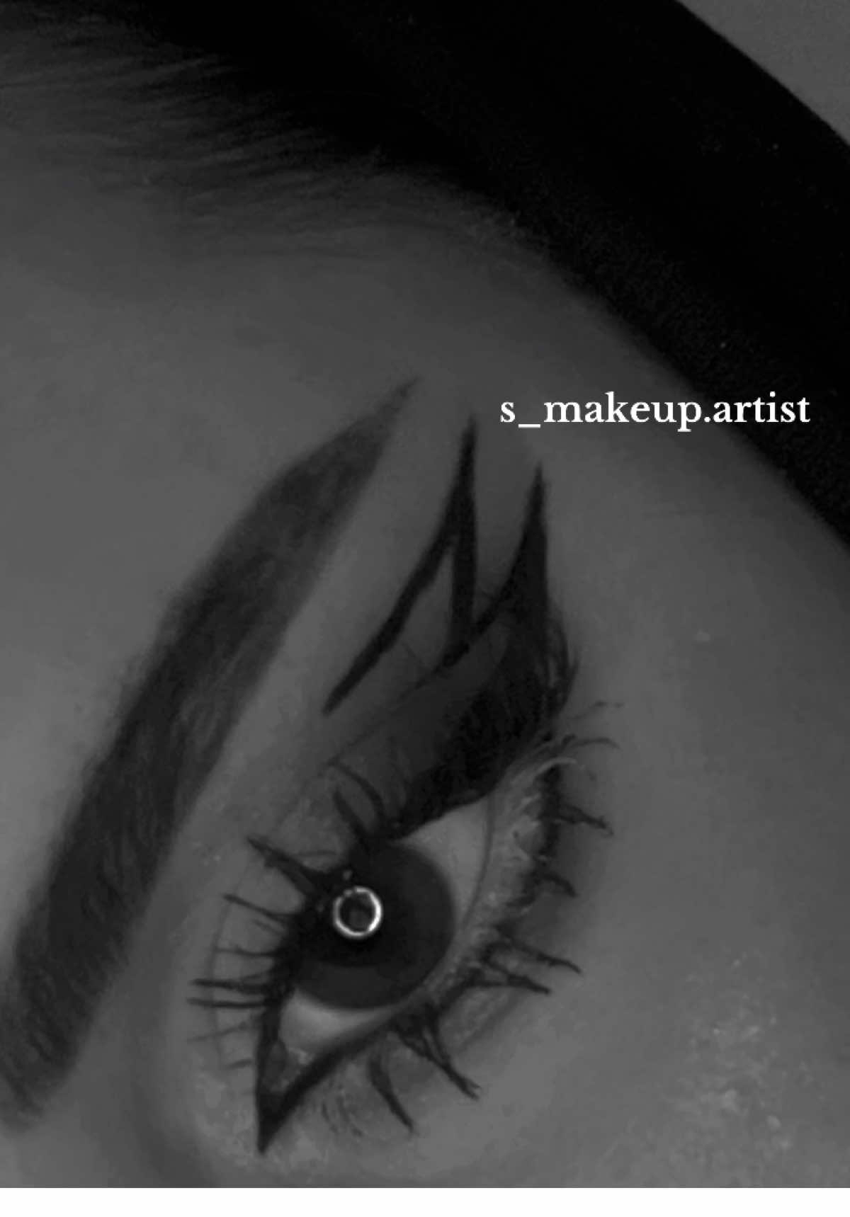 تابعوني بنات ❤️حسابي ل تعليم الميكب خطوة بخطوة ❤️ #ميكب #ميكب_ارتيست #مكياج_عيون #تتوريال #الشعب_الصيني_ماله_حل😂😂  