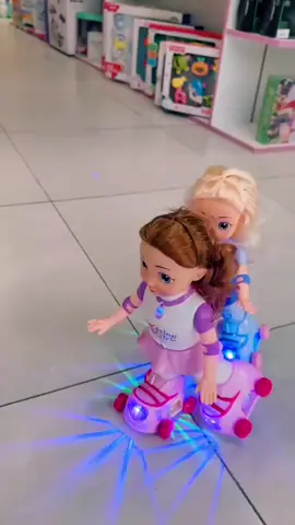 #diadascrianças  olha que lindas Boneca Patinadora com Luz e Música –