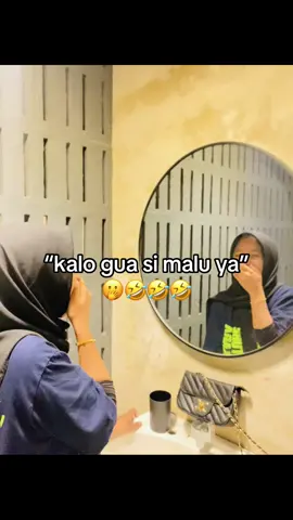 aduhh ketawain aja,g sanggup liht dia upss. #ups #sindirankeras #fyppppppppppppppppppppppp ##4u #beranda 