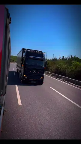 #شاحنات_مرسيدس_بنز🇩🇪 