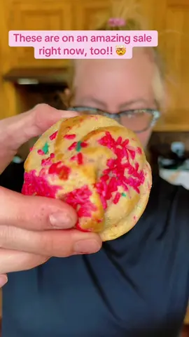 I’m sorry, but these cookies are NEXT LEVEL. They are INCREDIBLE and I’m absolutely buying more! OMFG @Fat & Weird Cookie Company #stuffedcookies #gourmetcookies #cookies #fatandweirdcookies #cookietok 
