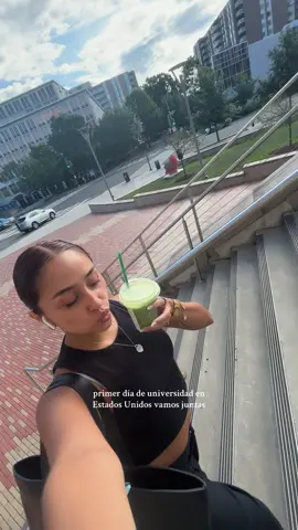 Primer día de universidad en USA siendo latina VLOG 🇺🇸 | mi rutina, emociones y tips que me salvaron el día. ¿Te pasa lo mismo en tus primeros días de clase? Comparte si te identifica#Vlog #latinaenusa #LanguageLearning #colombianaenusa #estadosunidos🇺🇸 
