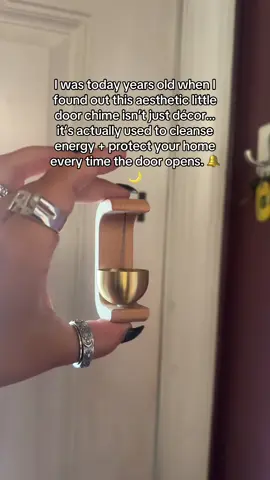 🔮 Transform your doorway into a portal of good energy 🚪. This vintage witchy door chime doubles as modern home décor while acting as a powerful frequency cleanser + protection charm. #doorchime #soundhealing #negativeenergyremoval #witchtok #frequencyhealing 